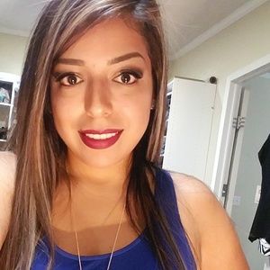 Meet your Posher, Karina